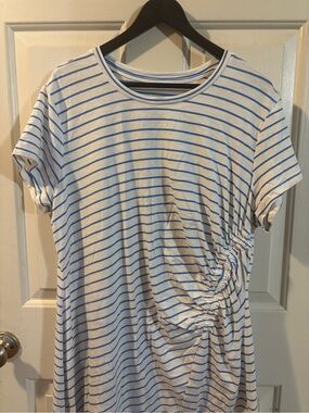 Universal Thread White & Blue Striped Side-Ruched Tee